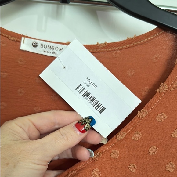 Orange Mini Sheath Dress with Crew Neck and Short Sleeves - Picture 6 of 9